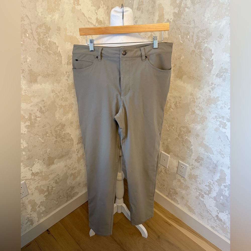 7 Diamonds Men’s Stylish Gray Pants